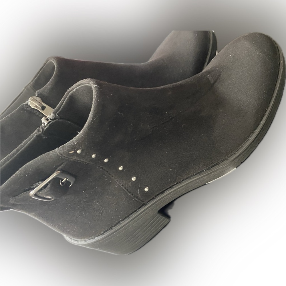 Bzees women’s black washable bootie size 8 M - Picture 3 of 8